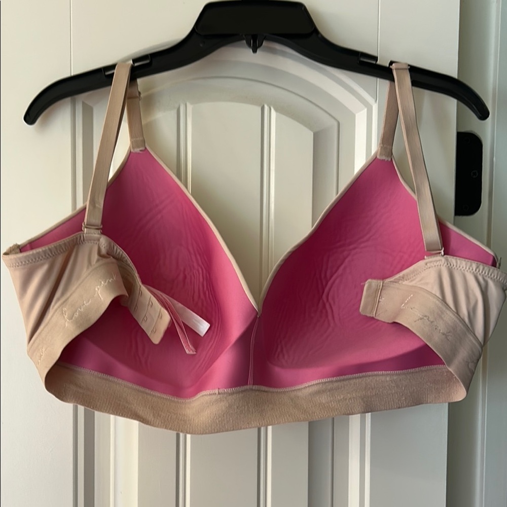 Victoria's Secret Cream Bra - Picture 3 of 5
